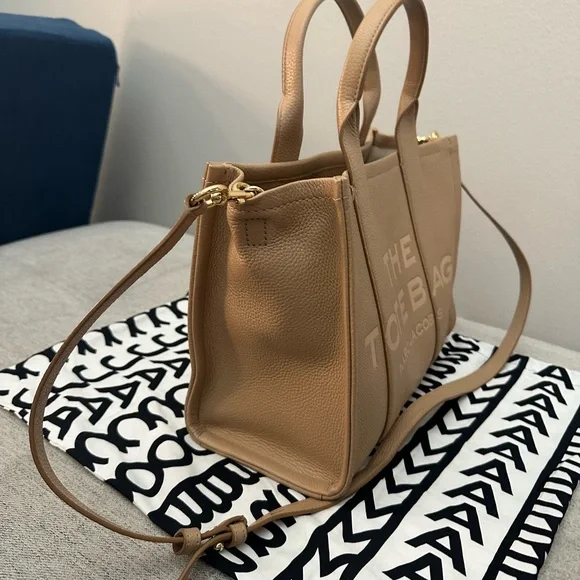 Marc Jacobs Medium Tan Leather Tote - Picture 7 of 11